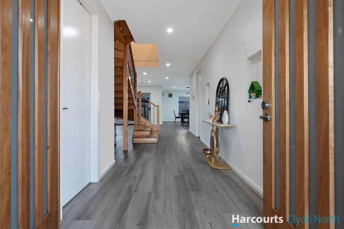 73 Burnbank Parade, CLYDE NORTH, VIC 3978, Clyde North - Thumbnail 2