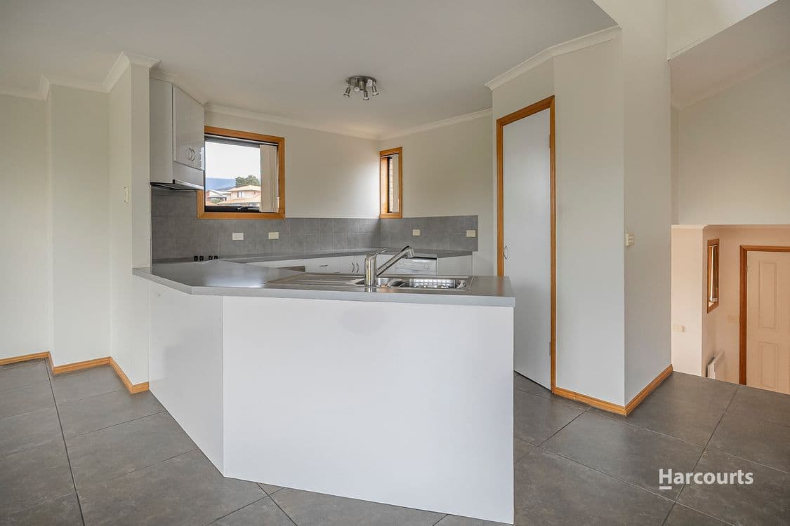 79 Chardonnay Drive, BERRIEDALE, TAS 7011, Berriedale - Thumbnail 5