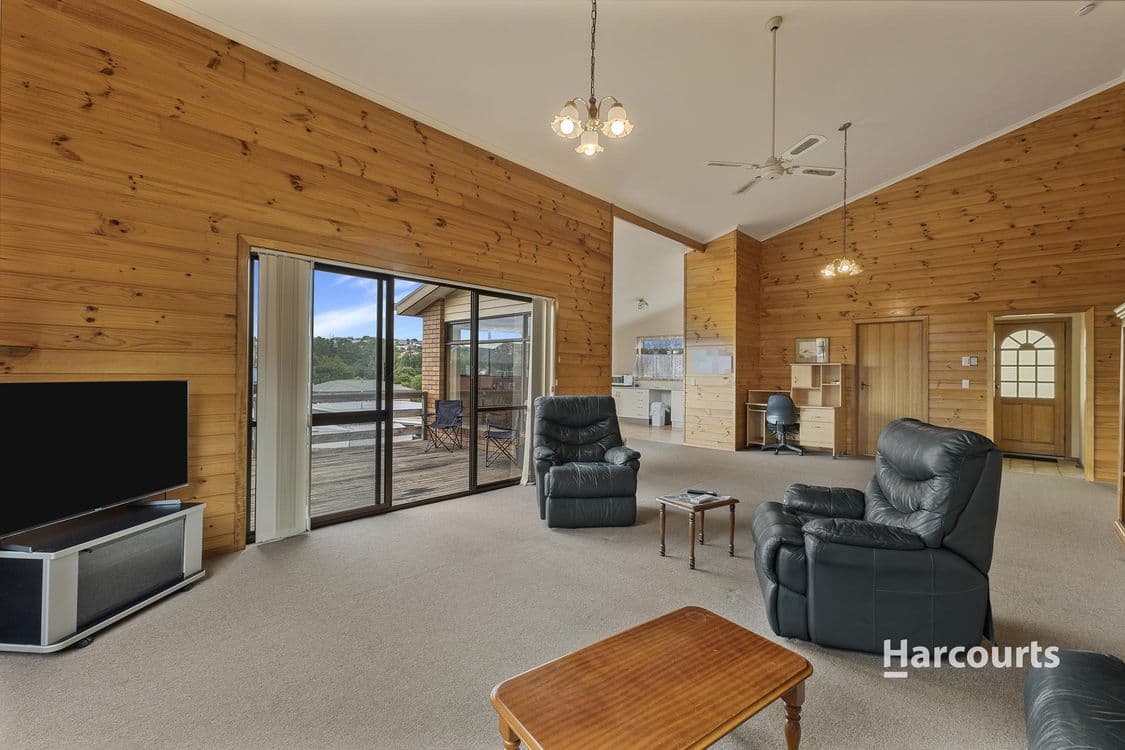 2/36 Chanel Street North, PARK GROVE, TAS 7320, Park Grove - Thumbnail 3