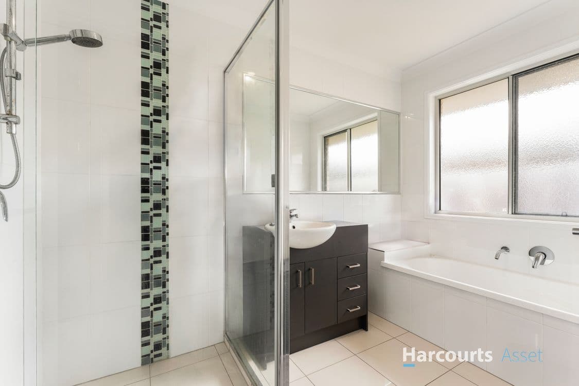 11 Birdwing Crescent, FLAGSTONE, QLD 4280, Flagstone - Thumbnail 5