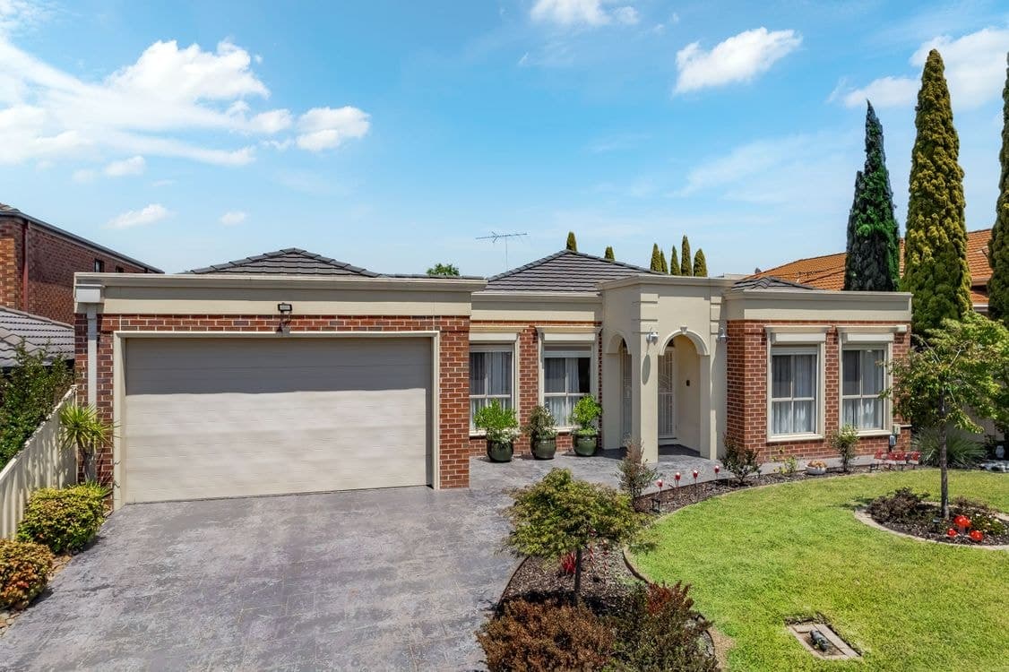 11 Tuscany Court, ROXBURGH PARK, VIC 3064, Roxburgh Park - Thumbnail 2