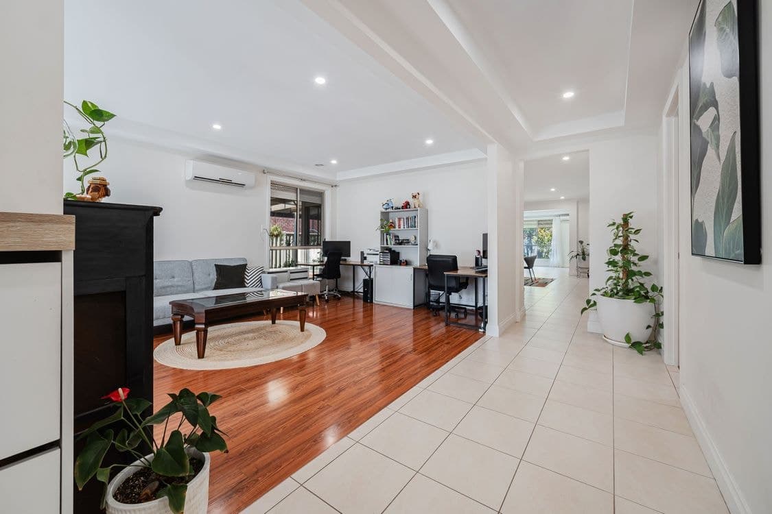 11 Tuscany Court, ROXBURGH PARK, VIC 3064, Roxburgh Park - Thumbnail 3