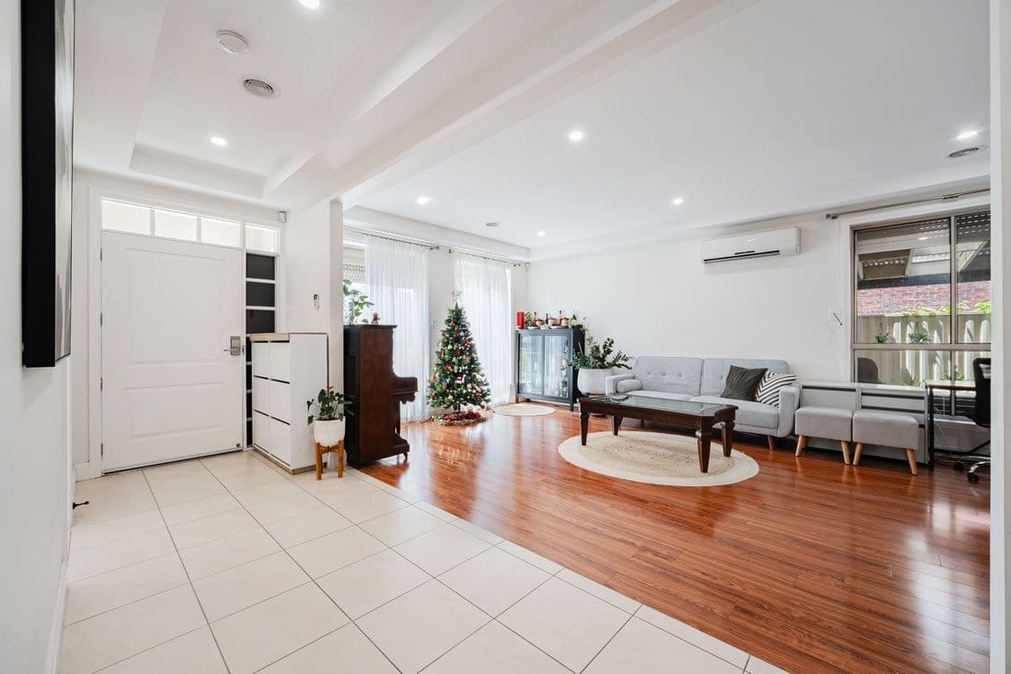 11 Tuscany Court, ROXBURGH PARK, VIC 3064, Roxburgh Park - Thumbnail 4