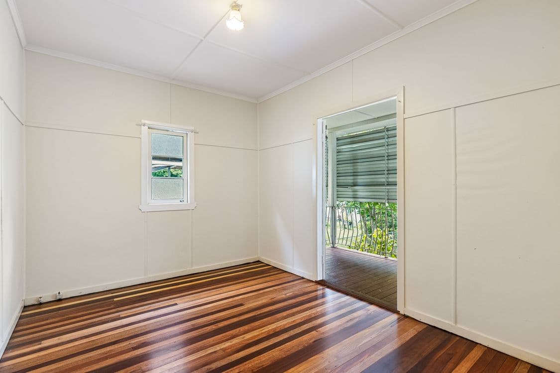 97 Lindwall Street, UPPER MOUNT GRAVATT, QLD 4122, Upper Mount Gravatt - Thumbnail 5
