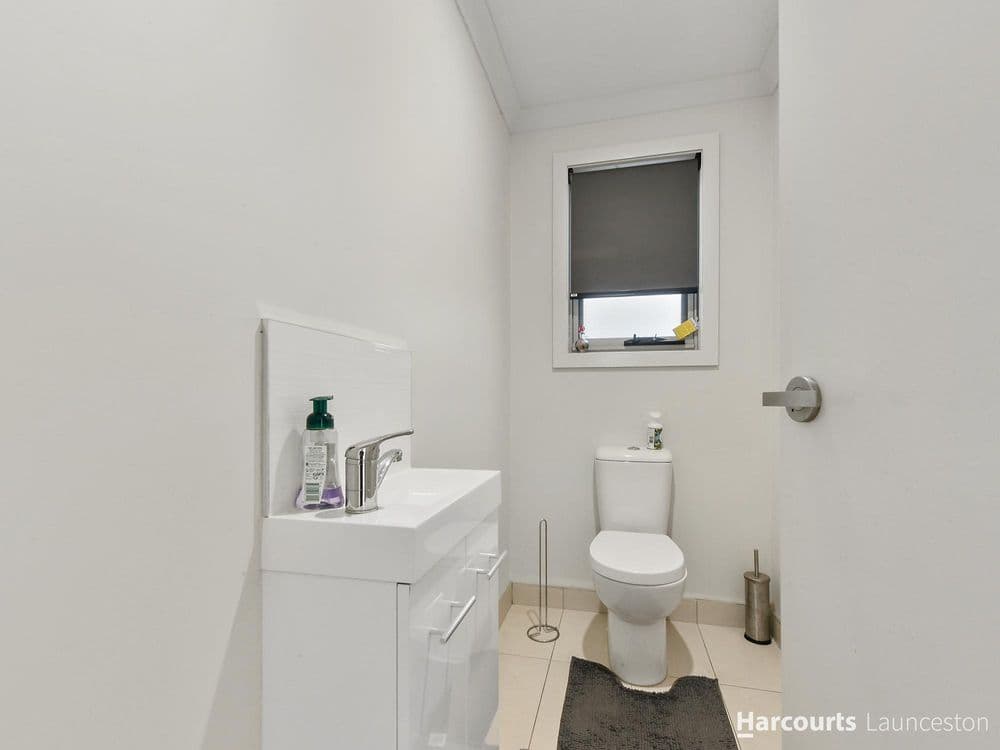 1/24 Hortus Place, NEWNHAM, TAS 7248, Newnham - Thumbnail 6