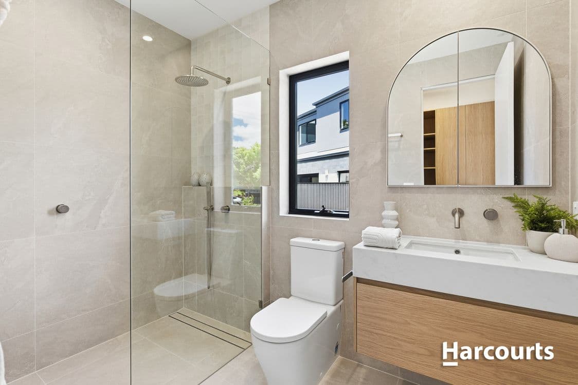 1/8 Souter Street, Beaconsfield, VIC 3807, Beaconsfield - Thumbnail 3