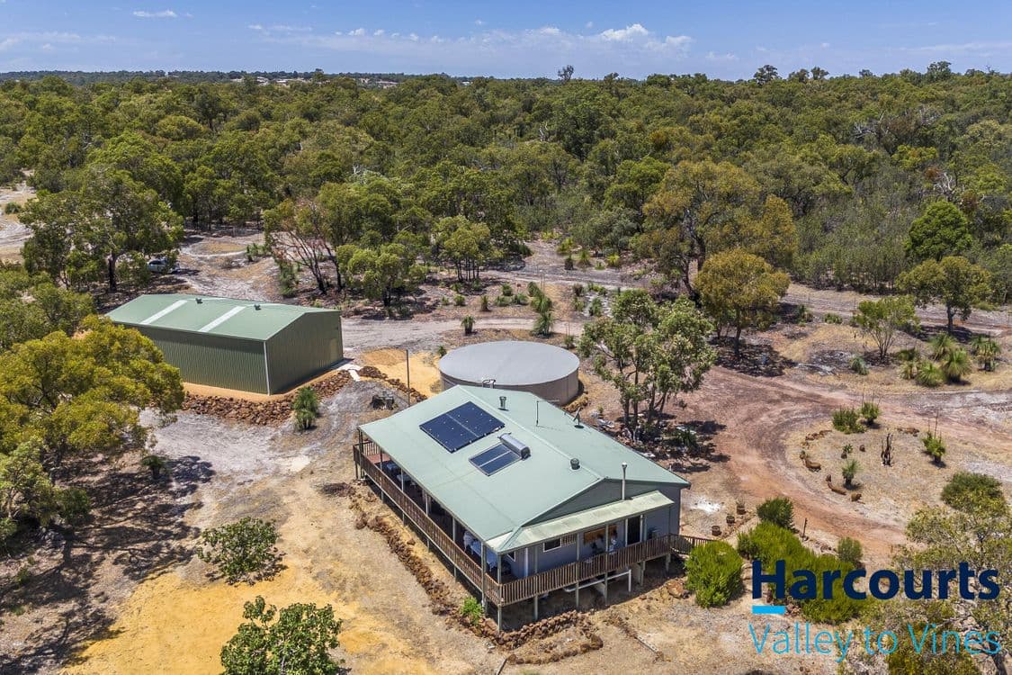 69 Blue Squill Drive, LOWER CHITTERING, WA 6084, Lower Chittering - Thumbnail 4