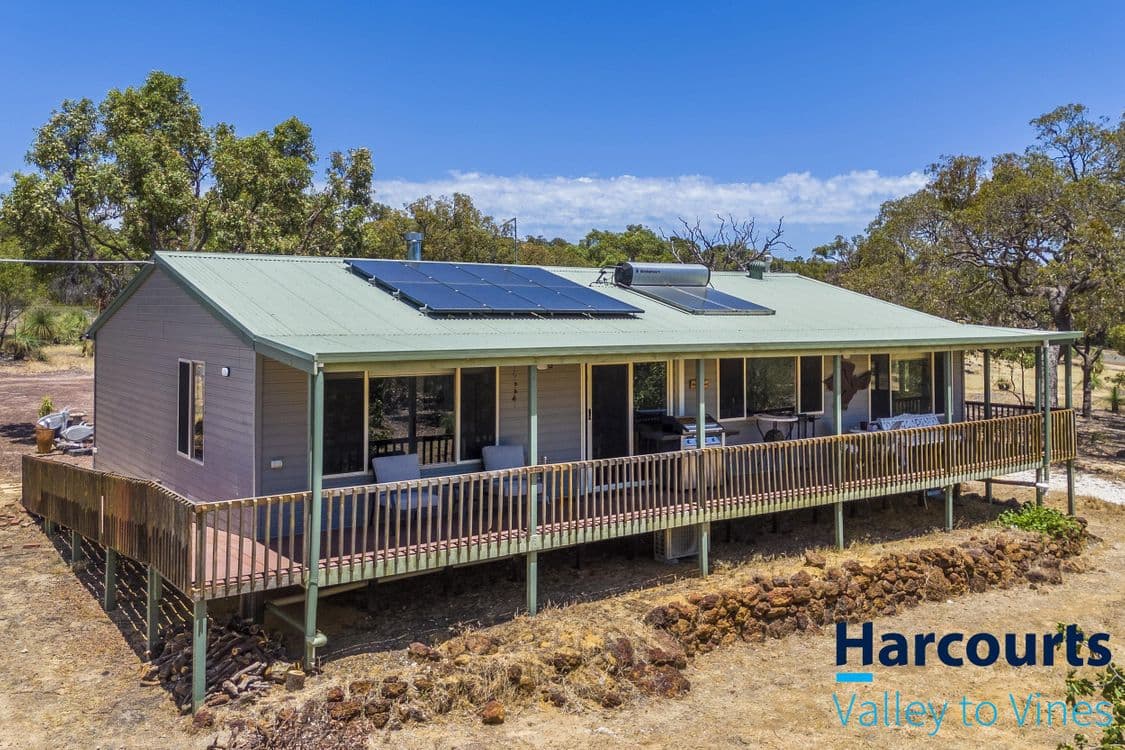 69 Blue Squill Drive, LOWER CHITTERING, WA 6084, Lower Chittering - Thumbnail 5