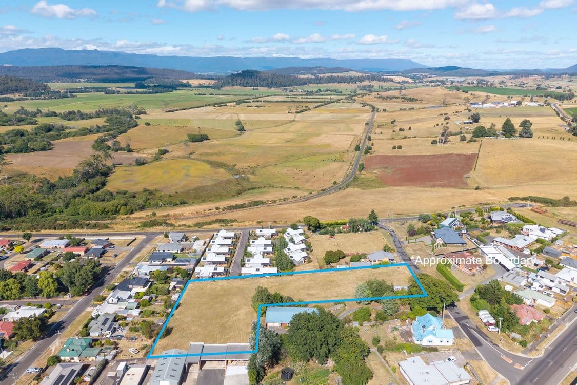 46A Beefeater Street, DELORAINE, TAS 7304, Deloraine - Thumbnail 2