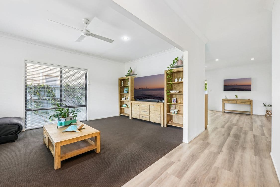 4 Morea Court, Varsity Lakes, QLD 4227, Varsity Lakes - Thumbnail 2