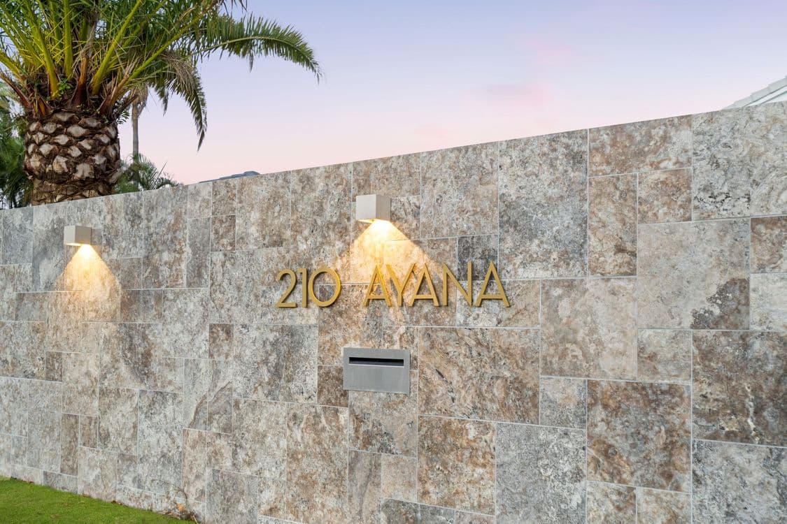 210 Sunshine Boulevard, MERMAID WATERS, QLD 4218, Mermaid Waters - Thumbnail 3