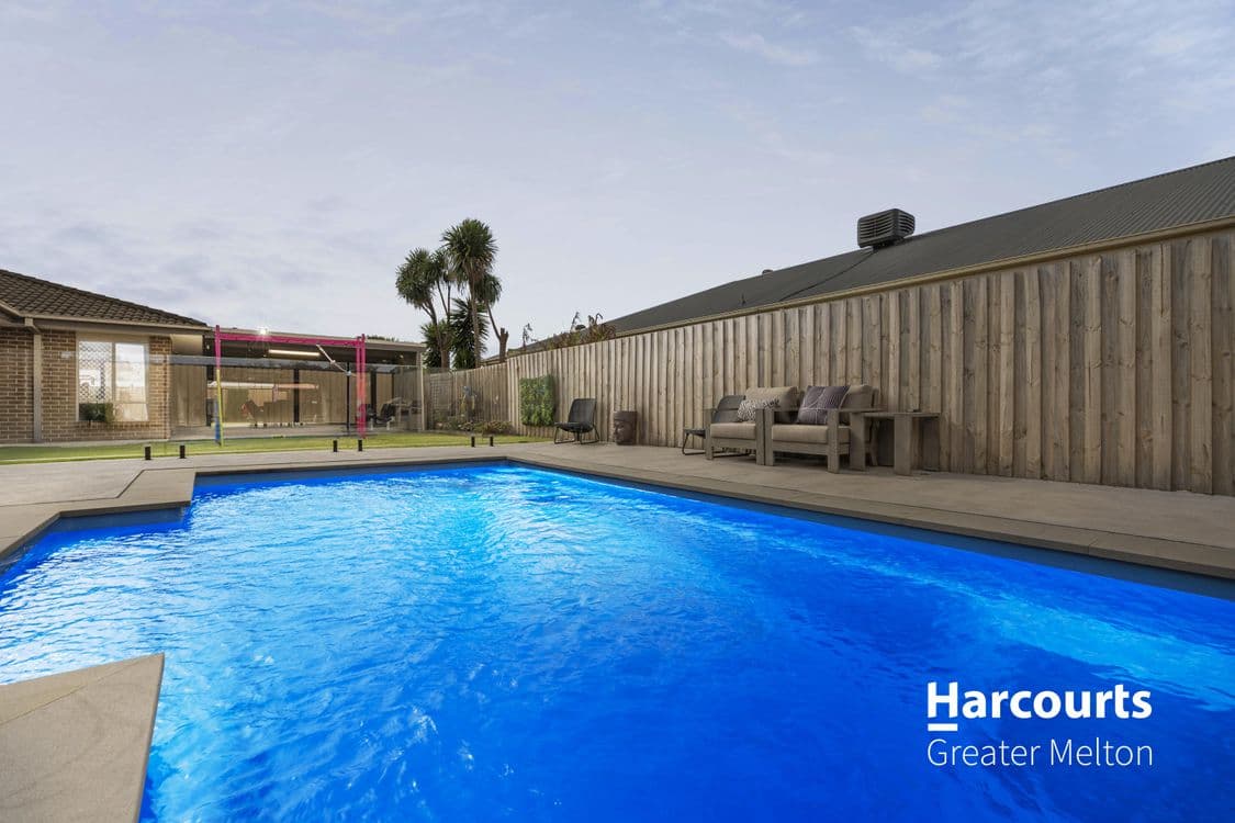 28 Dalray Crescent, KURUNJANG, VIC 3337, Kurunjang - Thumbnail 2