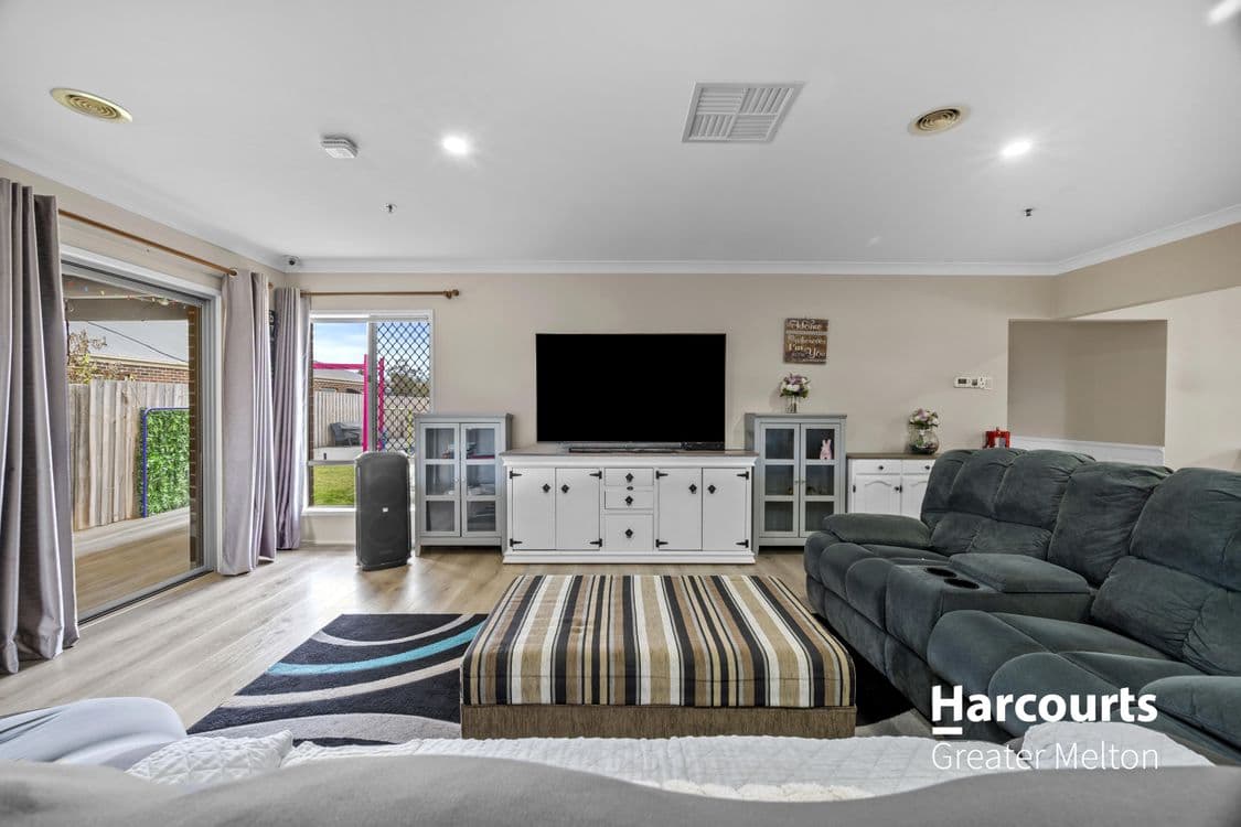 28 Dalray Crescent, KURUNJANG, VIC 3337, Kurunjang - Thumbnail 6