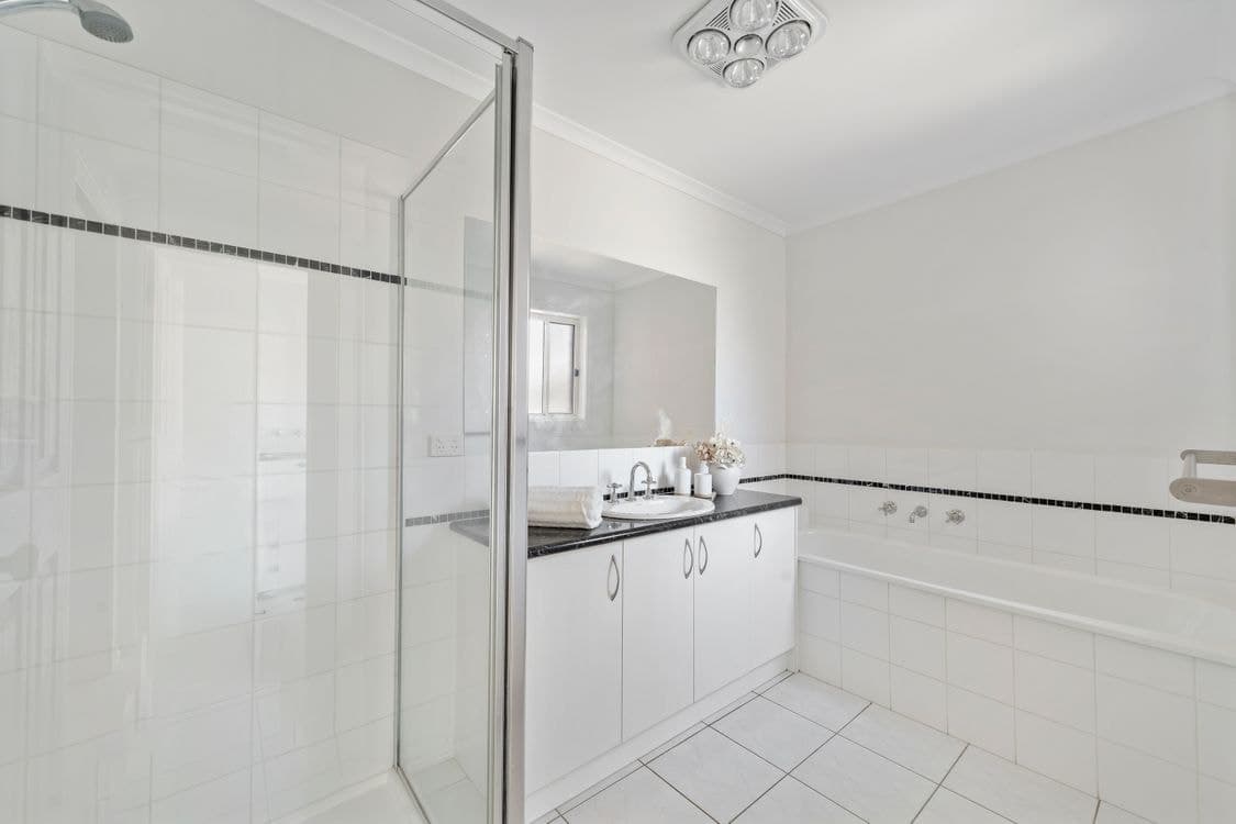 38 Wentworth Avenue, WYNDHAM VALE, VIC 3024, Wyndham Vale - Thumbnail 3