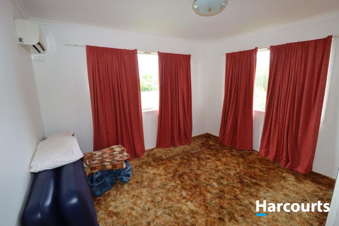 121 CHURCHILL ST, CHILDERS, QLD 4660, Childers - Thumbnail 5