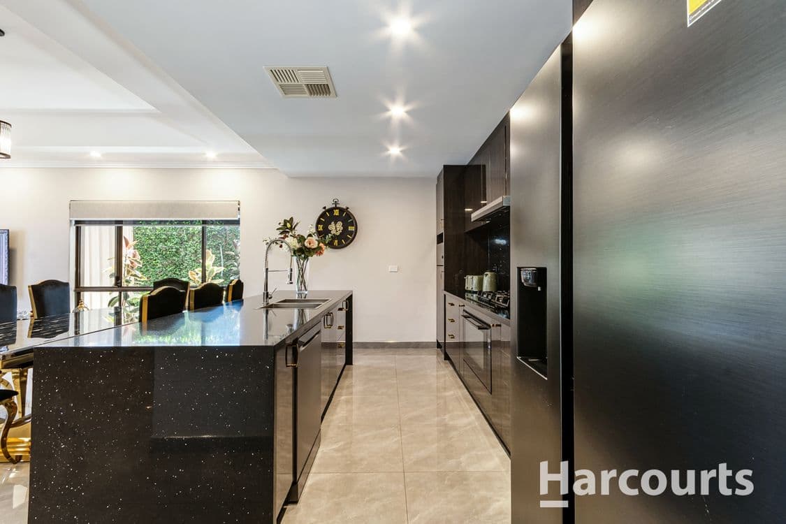 106B Nannatee Way, WANNEROO, WA 6065, Wanneroo - Thumbnail 8