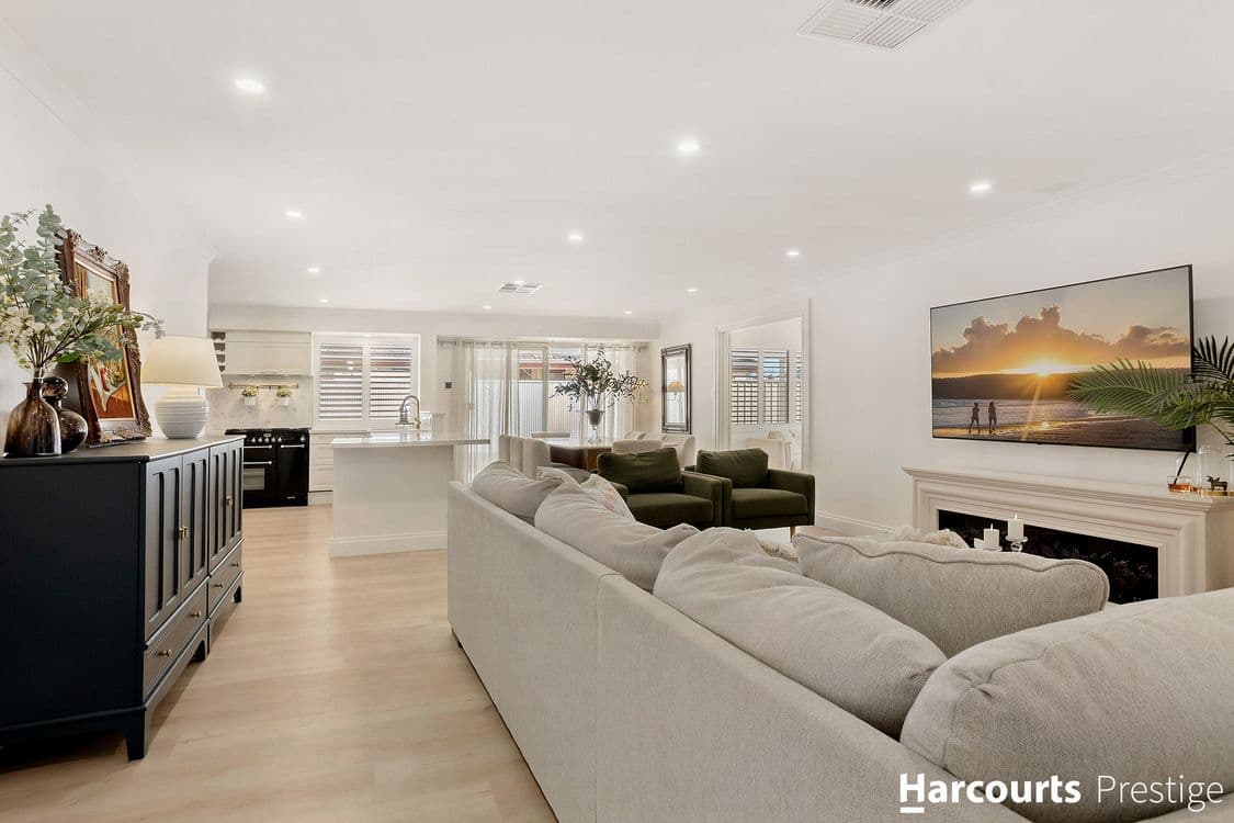 10 Hockley Loop, CANNING VALE, WA 6155, Canning Vale - Thumbnail 5