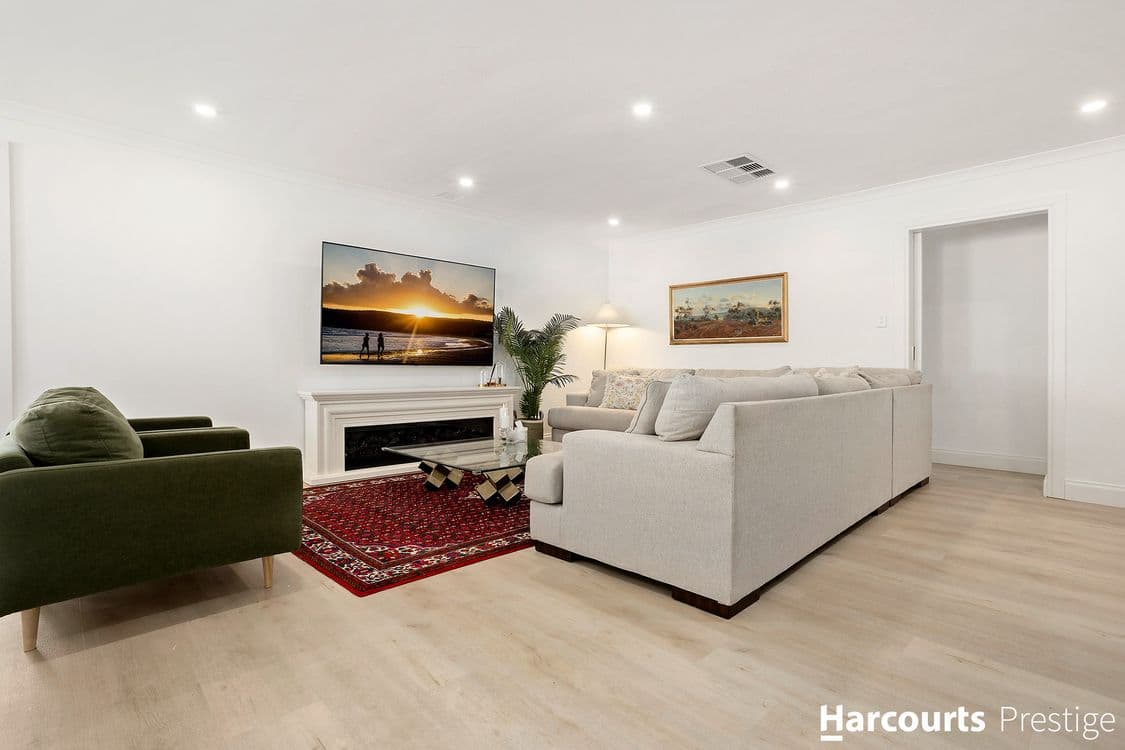 10 Hockley Loop, CANNING VALE, WA 6155, Canning Vale - Thumbnail 6