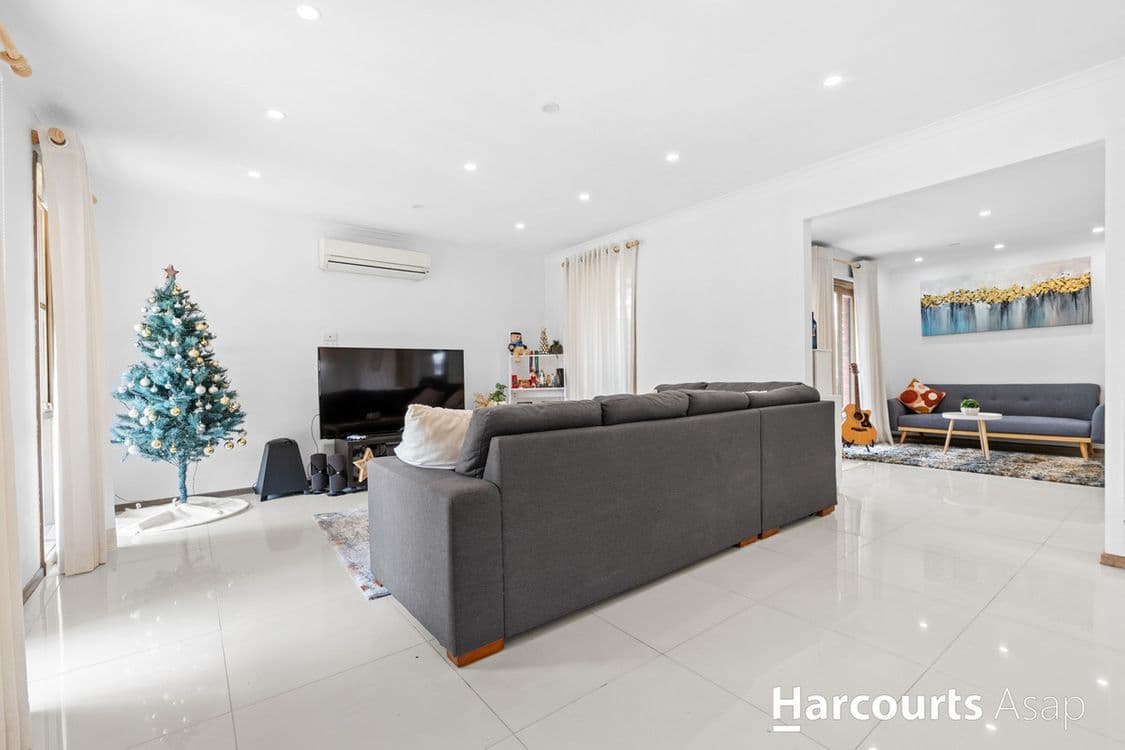 31 Beckington Crescent, Hampton Park, VIC 3976, Hampton Park - Thumbnail 2