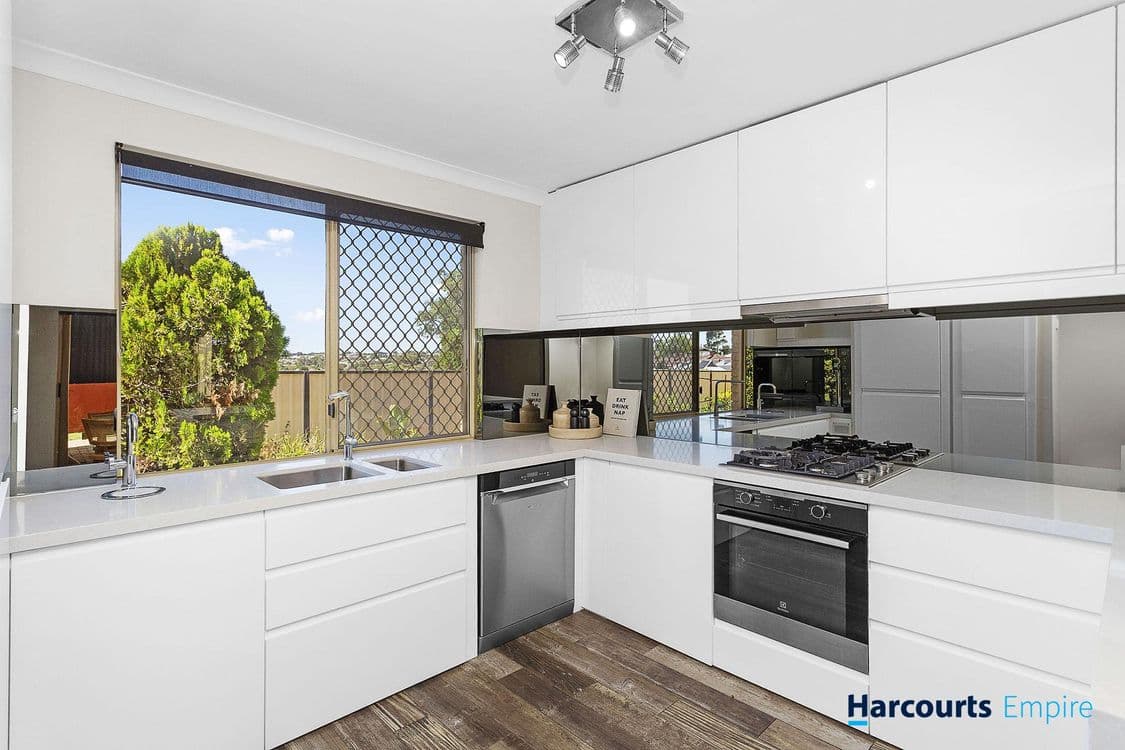 2/80 Dover Road, SCARBOROUGH, WA 6019, Scarborough - Thumbnail 4