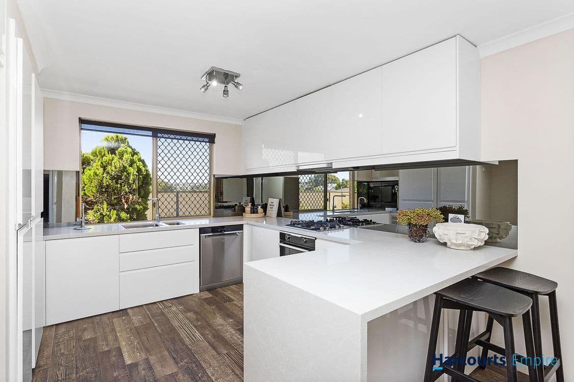 2/80 Dover Road, SCARBOROUGH, WA 6019, Scarborough - Thumbnail 5