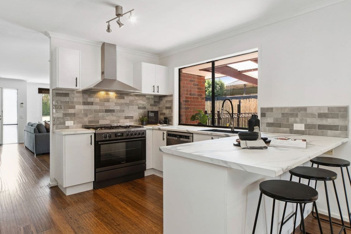 10 Playfield Grove, Mornington, VIC 3931, Mornington - Thumbnail 5