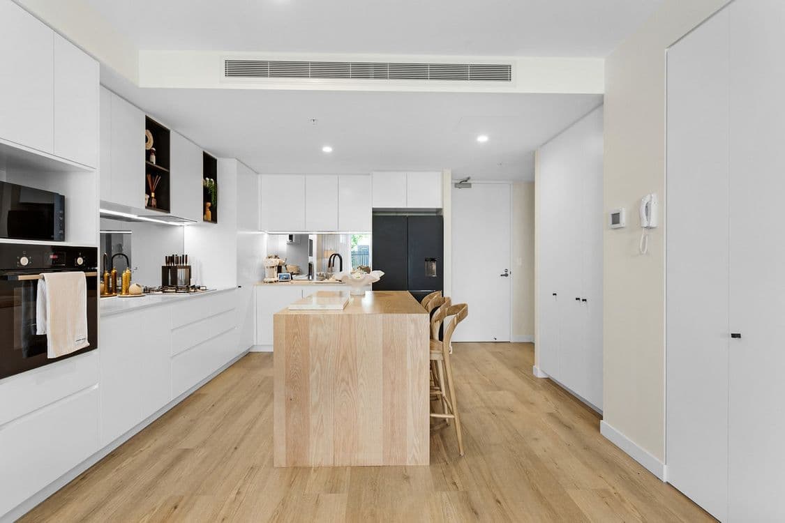 106/1 Waterfront Place, Robina, QLD 4226, Robina - Thumbnail 3