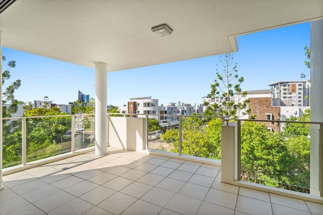 9/62 Riverwalk Avenue, Robina, QLD 4226, Robina - Thumbnail 3