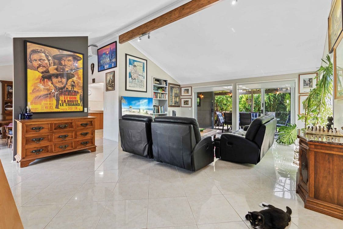 14 Honeywood Court, Burleigh Waters, QLD 4220, Burleigh Waters - Thumbnail 4