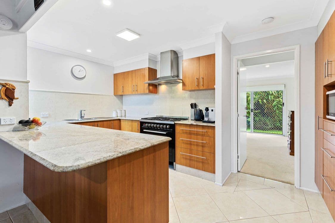 14 Honeywood Court, Burleigh Waters, QLD 4220, Burleigh Waters - Thumbnail 5