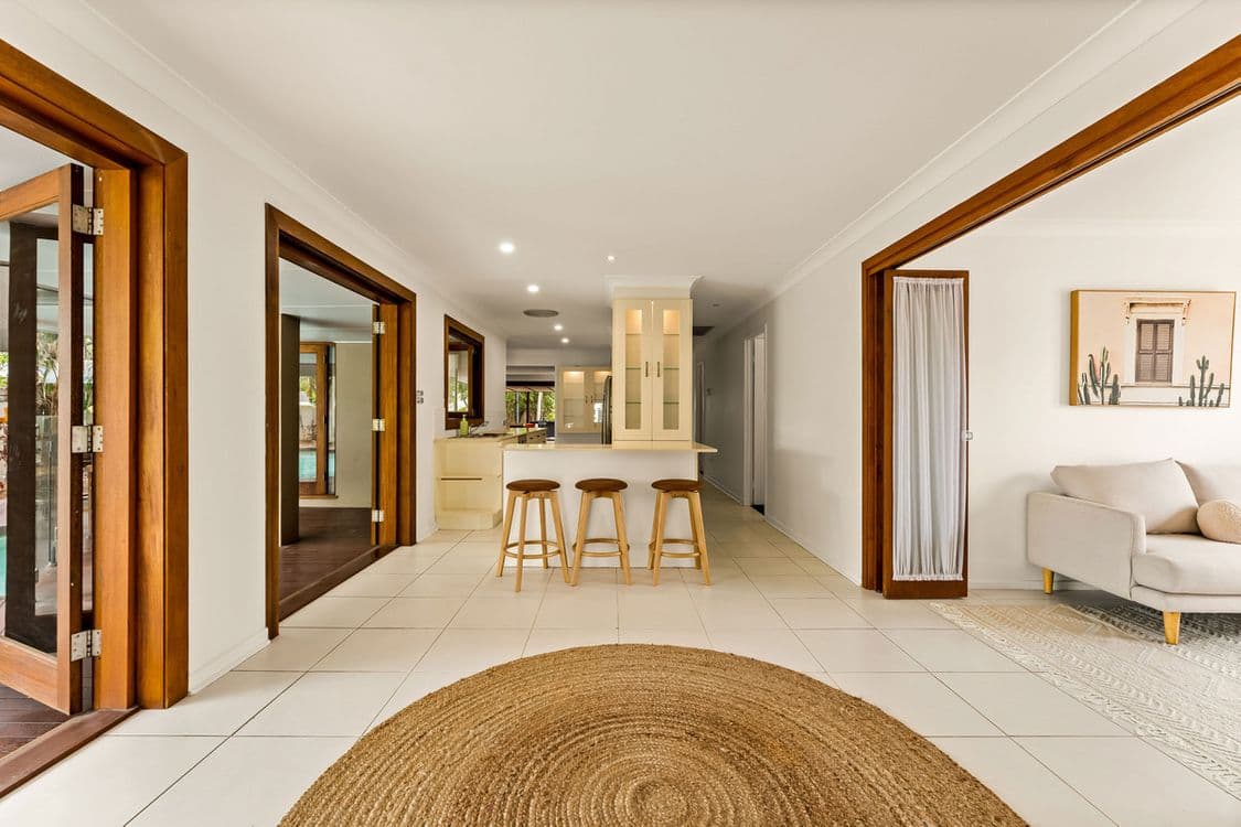 18 Balmoral Avenue, Sorrento, QLD 4217, Bundall - Thumbnail 4