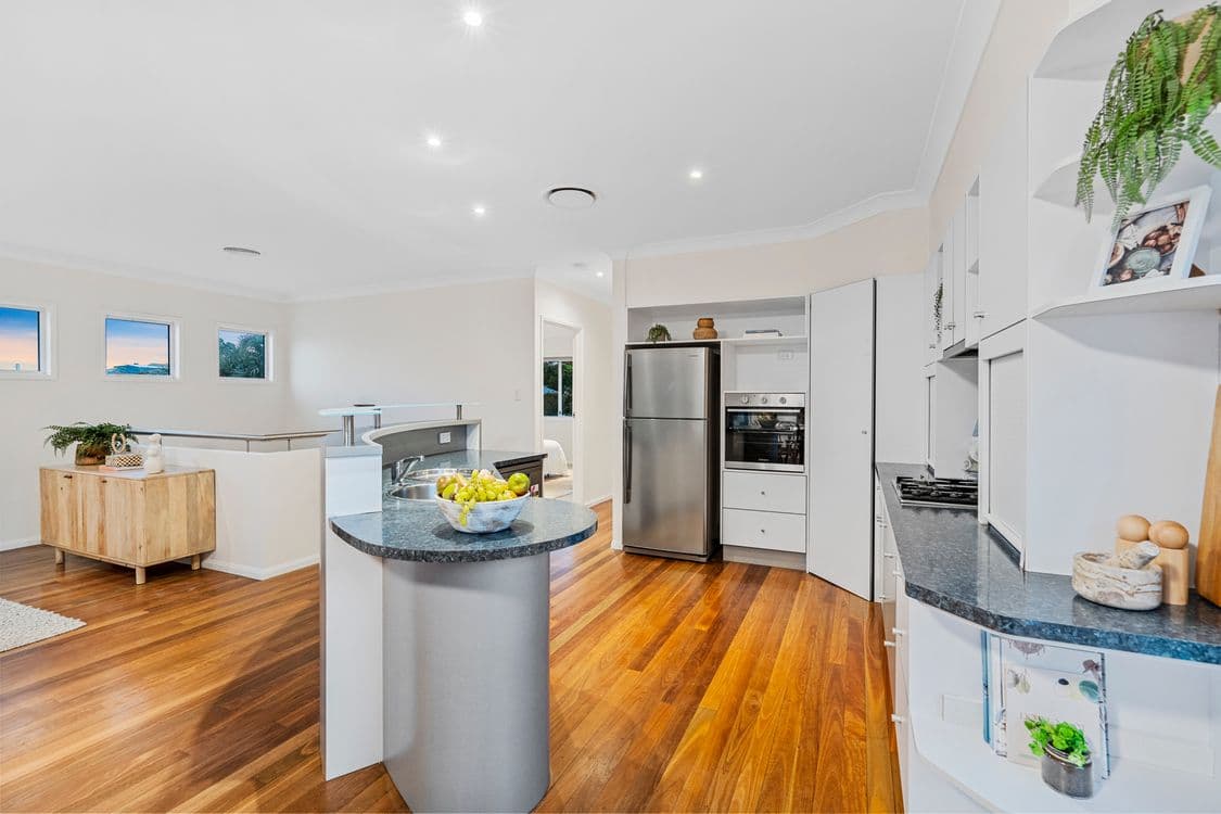 8 Lahey Close, WYNNUM, QLD 4178, Wynnum - Thumbnail 5