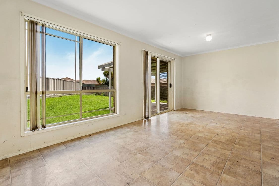 50 McKinley Street, EAGLEBY, QLD 4207, Eagleby - Thumbnail 4