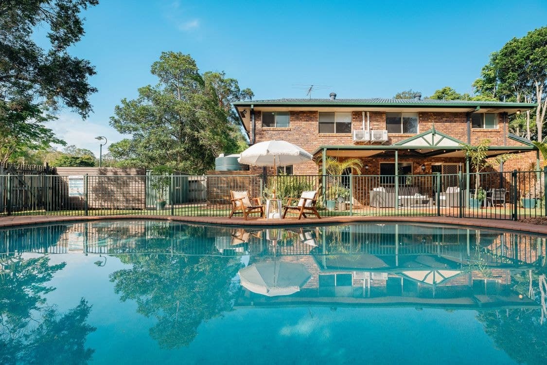 8 Gibson Crescent, BELLBOWRIE, QLD 4070, Bellbowrie - Thumbnail 3