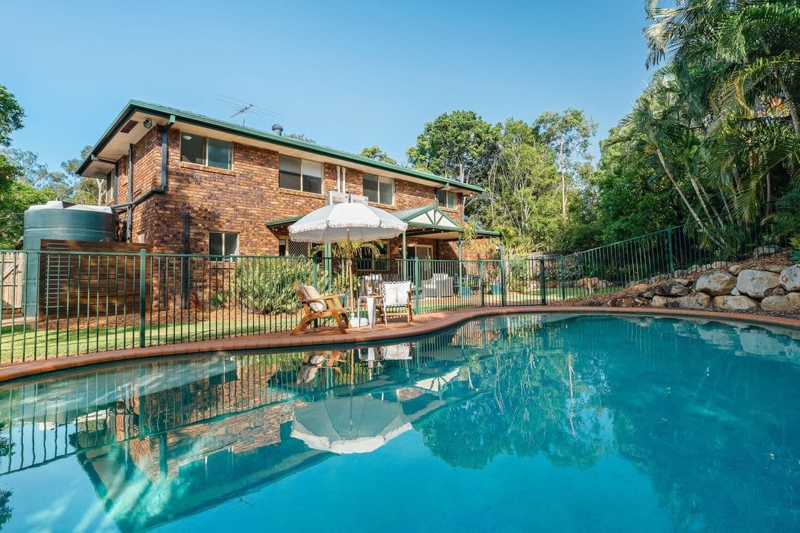 8 Gibson Crescent, BELLBOWRIE, QLD 4070, Bellbowrie - Thumbnail 5