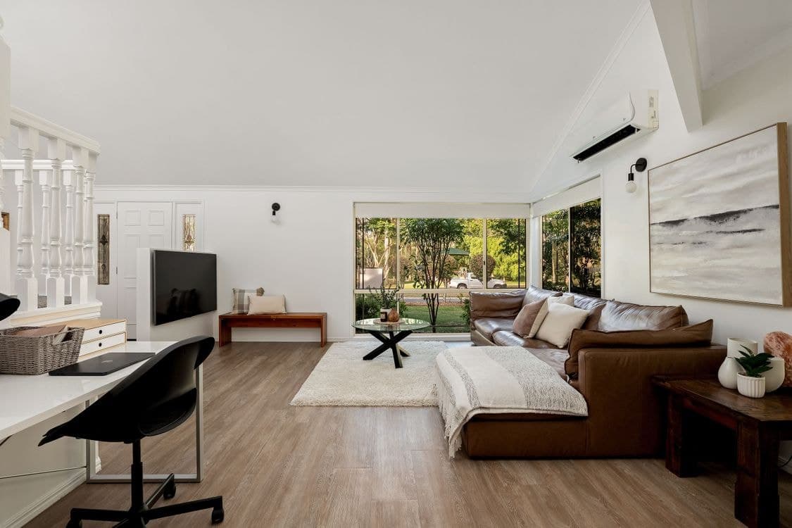 8 Gibson Crescent, BELLBOWRIE, QLD 4070, Bellbowrie - Thumbnail 7