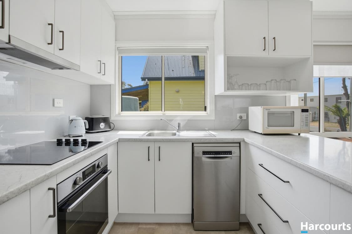 3/2 Tamar Crescent, GREENS BEACH, TAS 7270, Greens Beach - Thumbnail 3