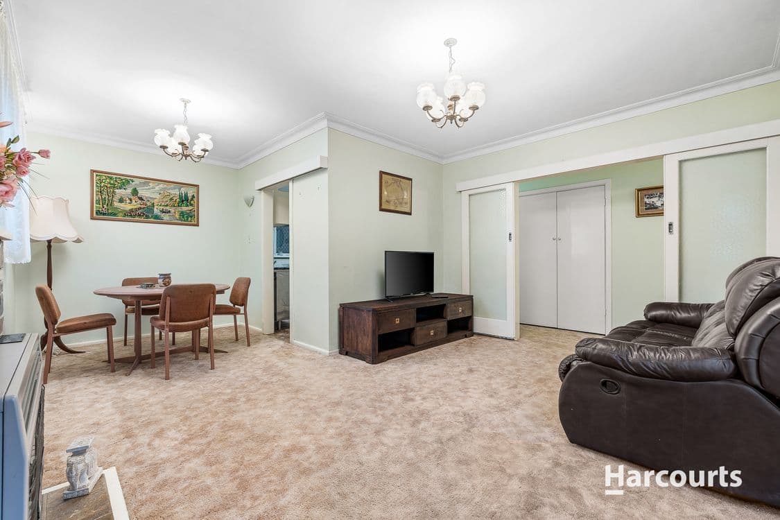 15 Hilltop Crescent, BURWOOD EAST, VIC 3151, Burwood East - Thumbnail 4