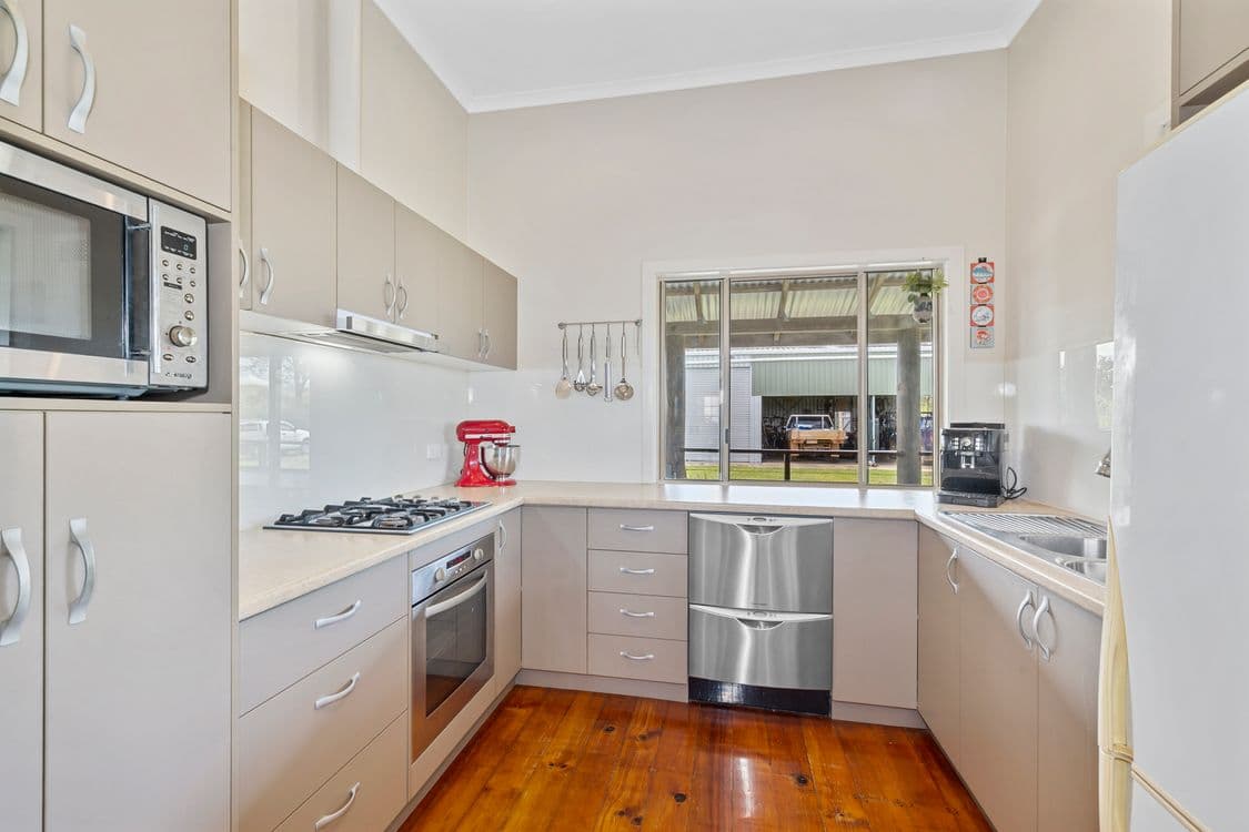605 Hourigan Creek Road, RAGLAN, QLD 4697, Raglan - Thumbnail 5
