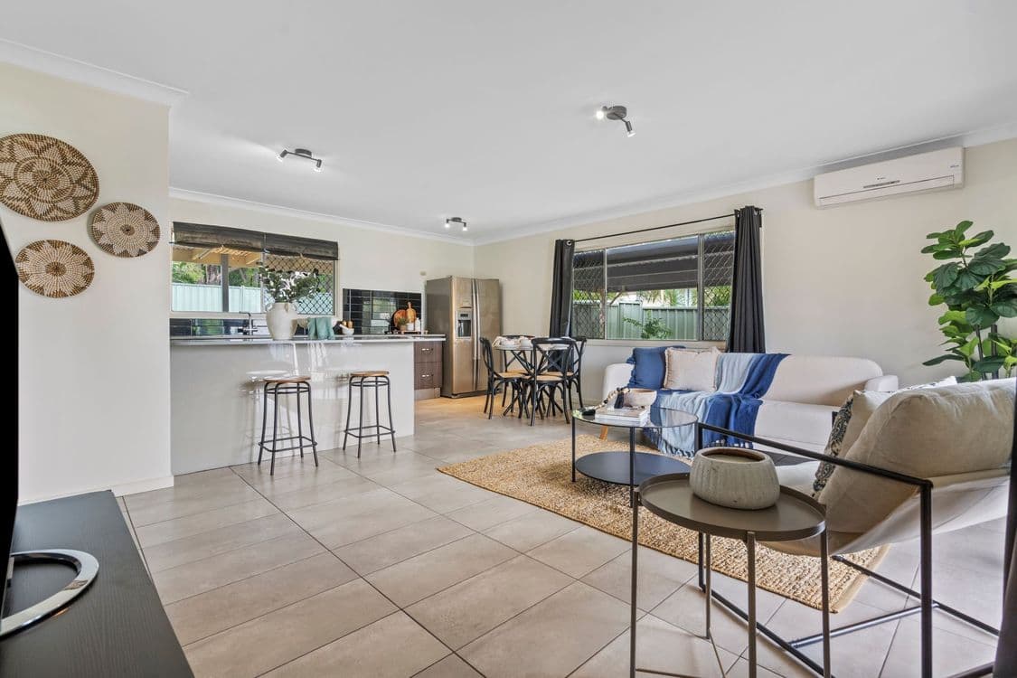 18 Skyline Drive, KINGSTON, QLD 4114, Kingston - Thumbnail 2