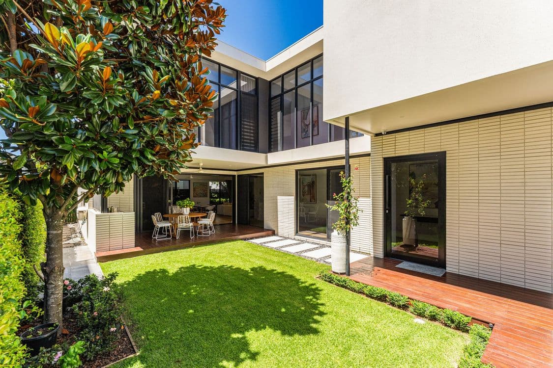 32 Francis Street, Mermaid Beach, QLD 4218, Mermaid Beach - Thumbnail 5