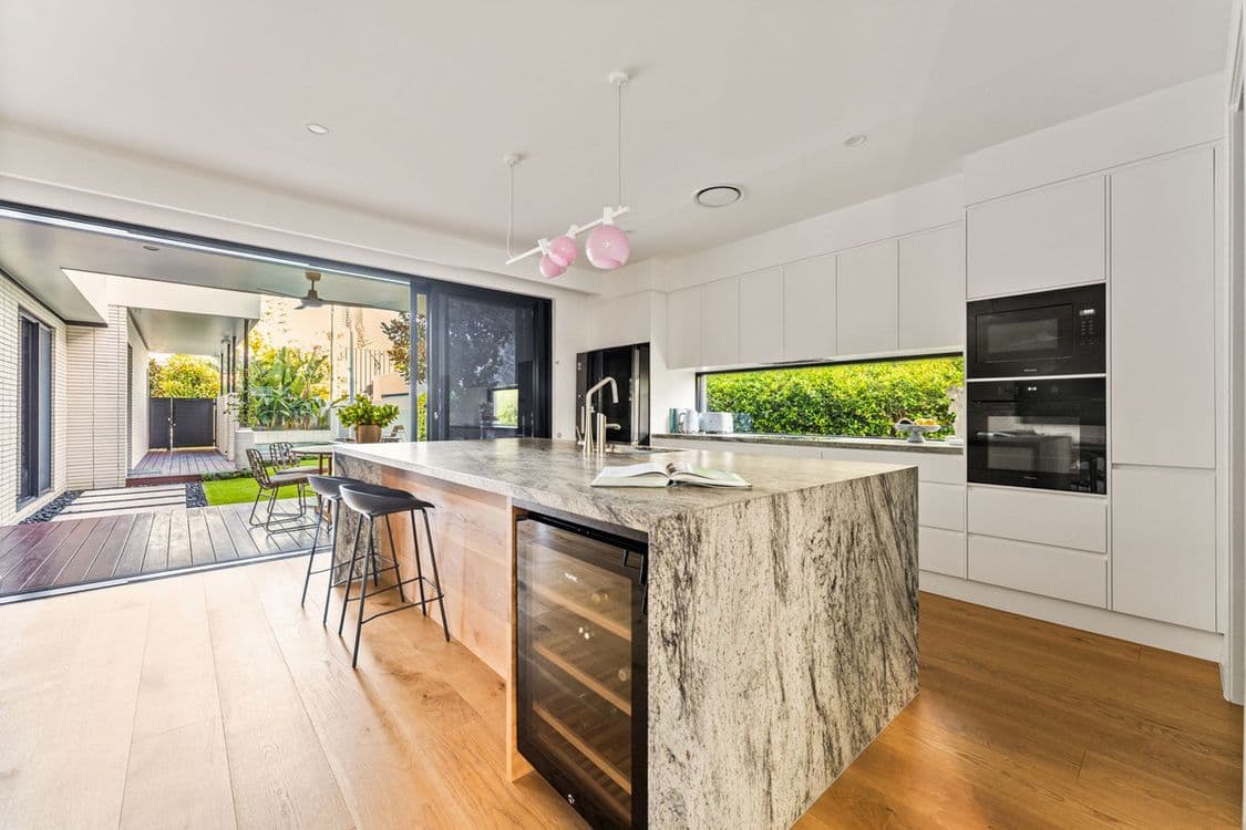 32 Francis Street, Mermaid Beach, QLD 4218, Mermaid Beach - Thumbnail 7