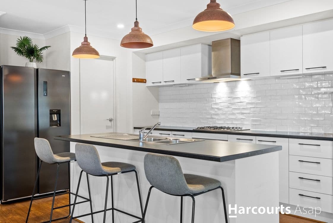 23 Carisbrooke Way, Clyde North, VIC 3978, Clyde North - Thumbnail 7