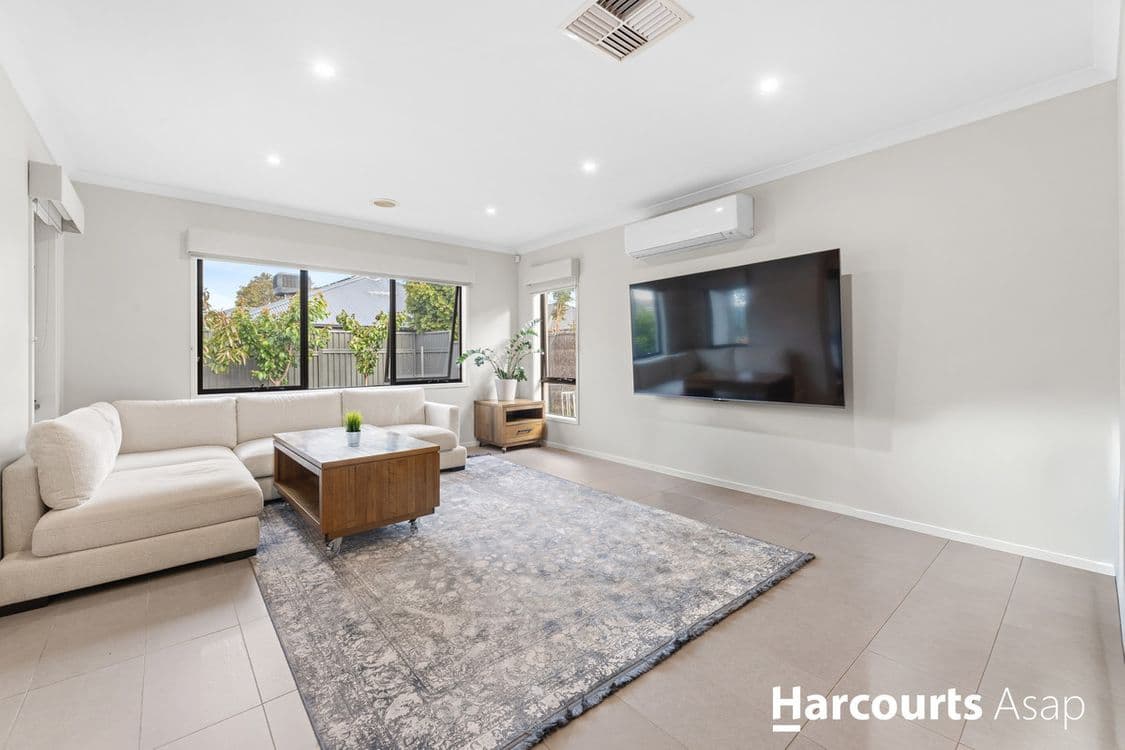 13 Eliburn Drive, Cranbourne East, VIC 3977, Cranbourne East - Thumbnail 4