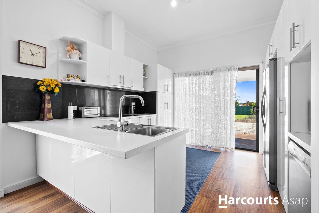 35 Moore Street, Moe, VIC 3825, Moe - Thumbnail 4