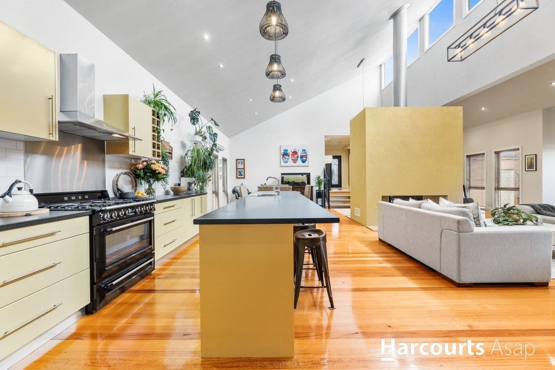 5 Sheldon Drive, Berwick, VIC 3806, Berwick - Thumbnail 2