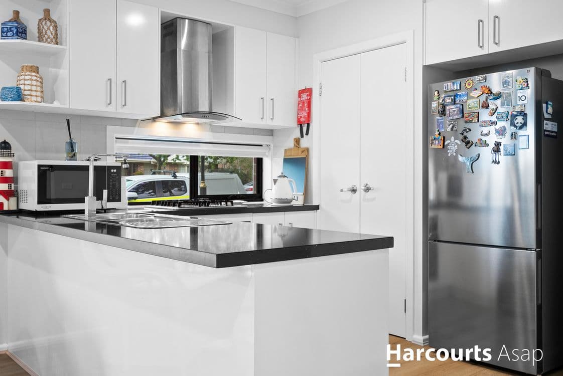 3/2-4 Edinburgh Drive, Beaconsfield, VIC 3807, Beaconsfield - Thumbnail 3