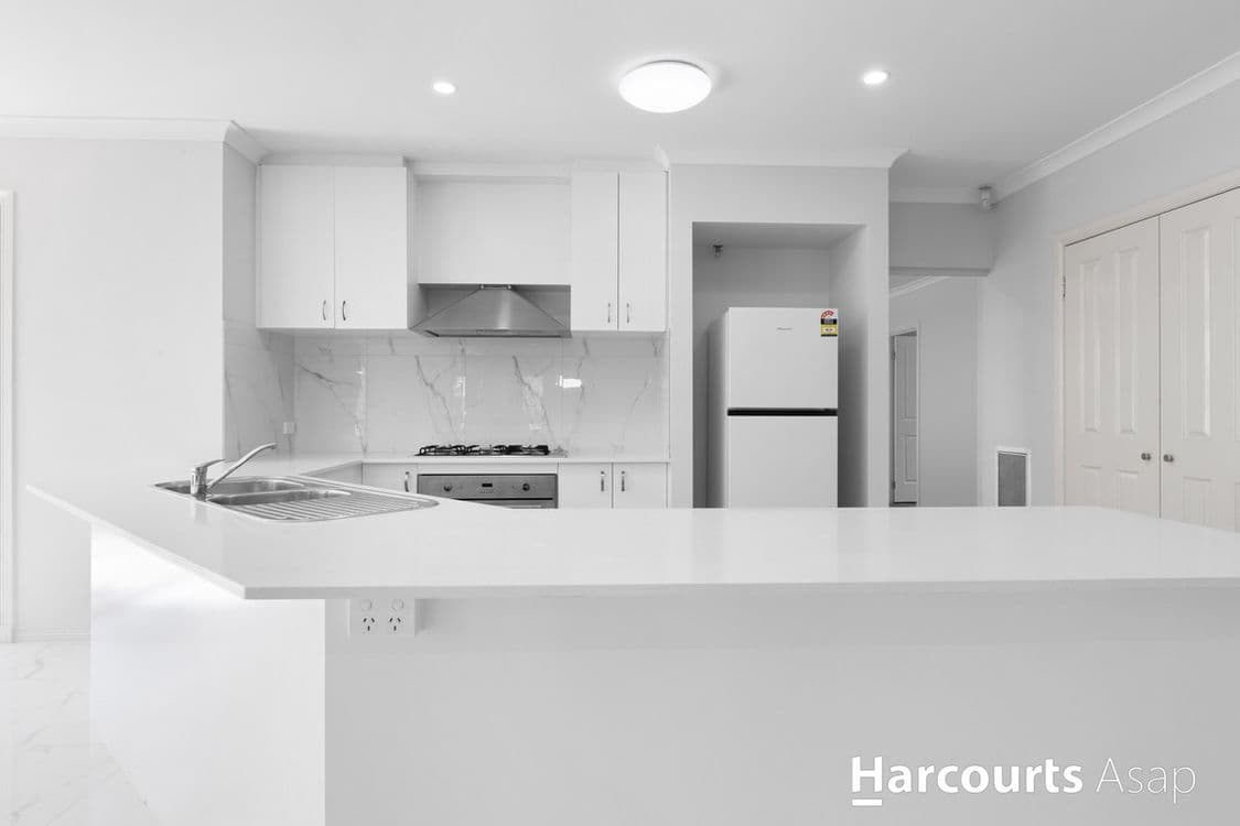 7 Rose Bush Court, Lyndhurst, VIC 3975, Lyndhurst - Thumbnail 3