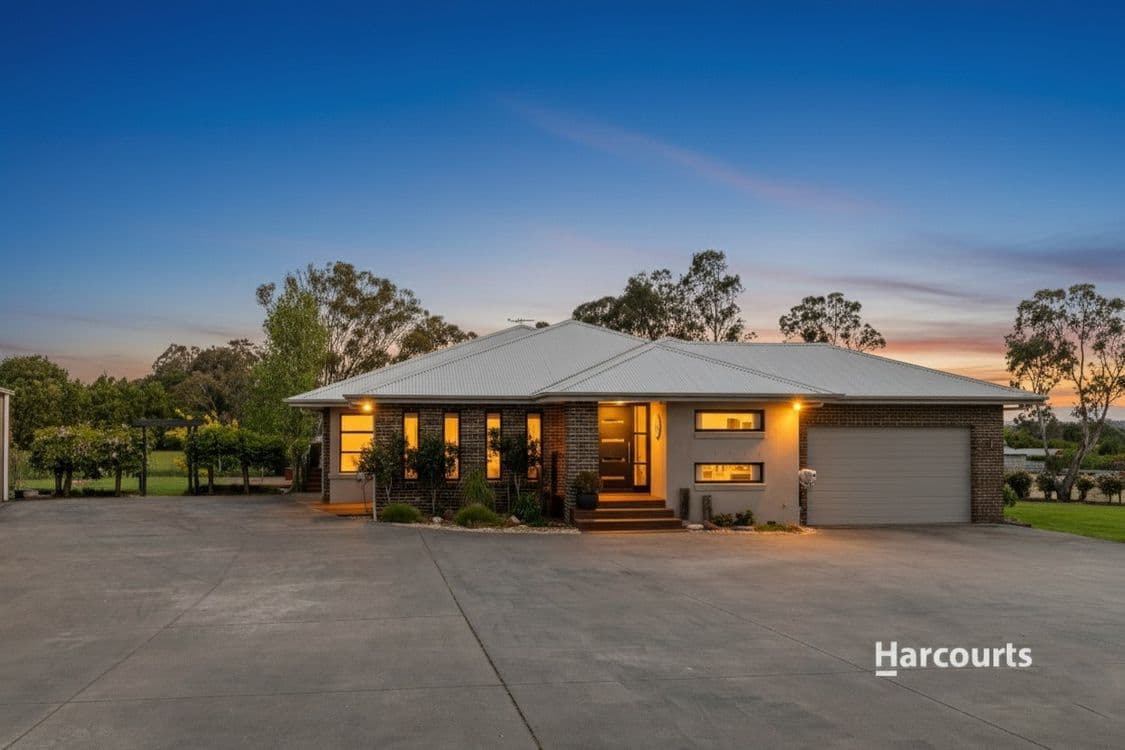 33A Ryan Road, Pakenham, VIC 3810, Pakenham - Thumbnail 3