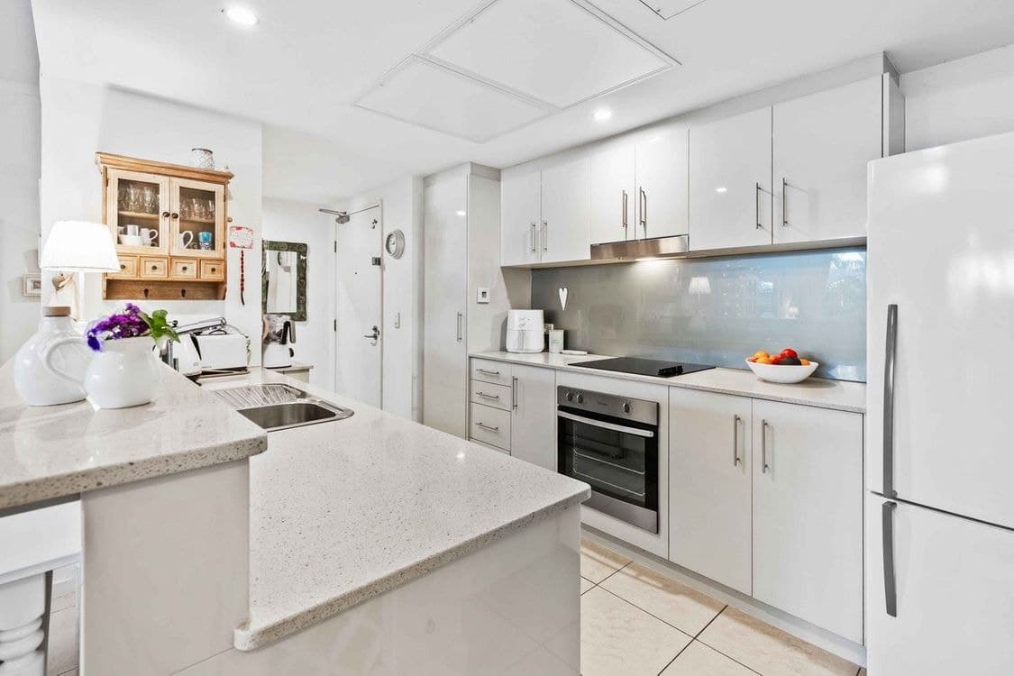 2031/1 Ocean Street, Burleigh Heads, QLD 4220, Burleigh Heads - Thumbnail 2